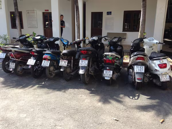 Cận cảnh công nghệ phù phép xe trộm, cướp ảnh 1 Cận cảnh công nghệ phù phép xe trộm, cướp ảnh 1