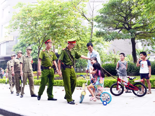 Góp sức lớn vào sự ổn định, văn minh và phát triển của địa bàn ảnh 1 Góp sức lớn vào sự ổn định, văn minh và phát triển của địa bàn ảnh 1