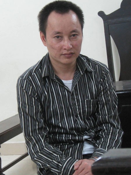 Ngồi tù sau khi "câu kéo" hàng chục cô gái khoe thân trên mạng ảnh 1 Ngồi tù sau khi "câu kéo" hàng chục cô gái khoe thân trên mạng ảnh 1