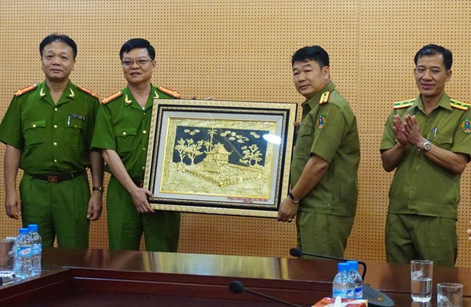 CATP Hà Nội tiếp đoàn công tác Bộ Cảnh sát và Bộ An ninh Lào ảnh 1 CATP Hà Nội tiếp đoàn công tác Bộ Cảnh sát và Bộ An ninh Lào ảnh 1