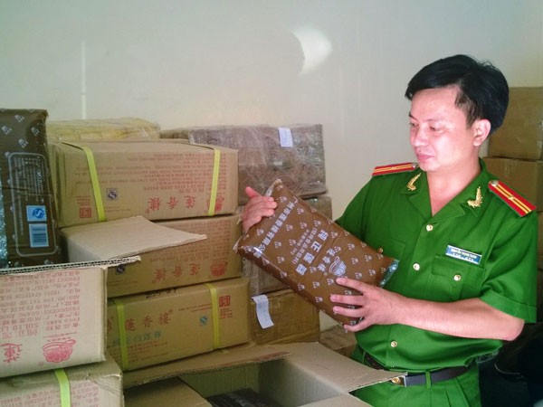 Thu giữ 1 tấn nhân bánh Trung thu nhập từ Trung Quốc ảnh 1 Thu giữ 1 tấn nhân bánh Trung thu nhập từ Trung Quốc ảnh 1