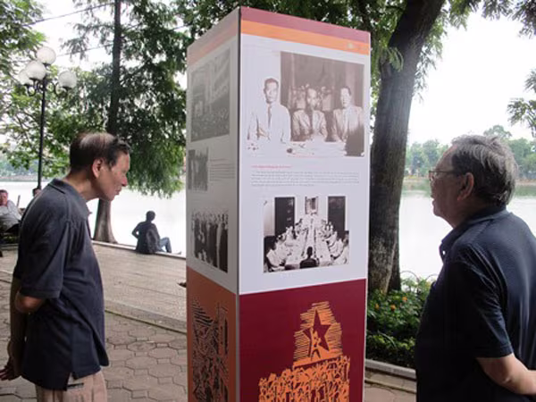 "Hà Nội - Những năm tháng không thể nào quên" ảnh 1 "Hà Nội - Những năm tháng không thể nào quên" ảnh 1