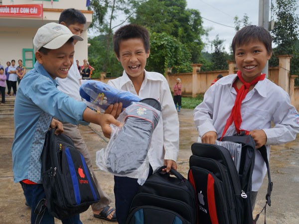 Nối tình thương, lại mong nối một cây cầu ảnh 3 Nối tình thương, lại mong nối một cây cầu ảnh 3
