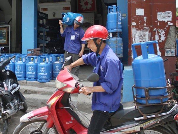 Gas tiếp tục giảm 12.000 đồng/bình ảnh 1 Gas tiếp tục giảm 12.000 đồng/bình ảnh 1