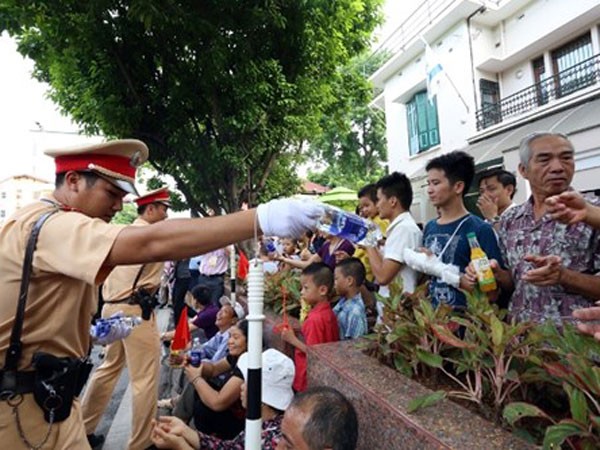 Bí thư Thành ủy Phạm Quang Nghị biểu dương Công an Hà Nội ảnh 2 Bí thư Thành ủy Phạm Quang Nghị biểu dương Công an Hà Nội ảnh 2