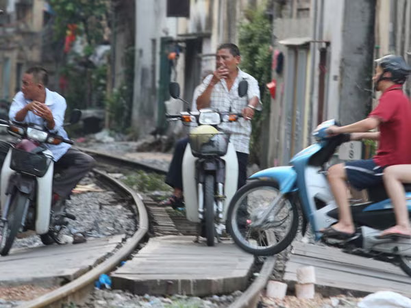 Đảm bảo trật tự an toàn giao thông đường sắt: Ngành đường sắt còn đủng đỉnh ảnh 1 Đảm bảo trật tự an toàn giao thông đường sắt: Ngành đường sắt còn đủng đỉnh ảnh 1
