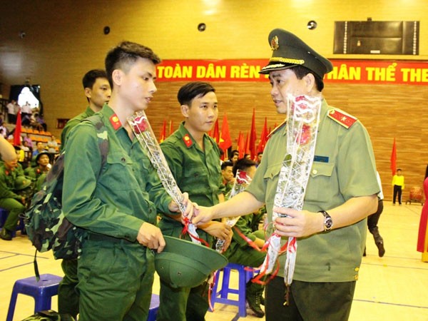 Hà Nội tưng bừng ngày hội nhập ngũ ảnh 3 Hà Nội tưng bừng ngày hội nhập ngũ ảnh 3
