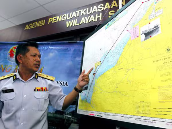 Malaysia tìm tàu chở hàng nghi bị cướp biển tấn công ảnh 1 Malaysia tìm tàu chở hàng nghi bị cướp biển tấn công ảnh 1
