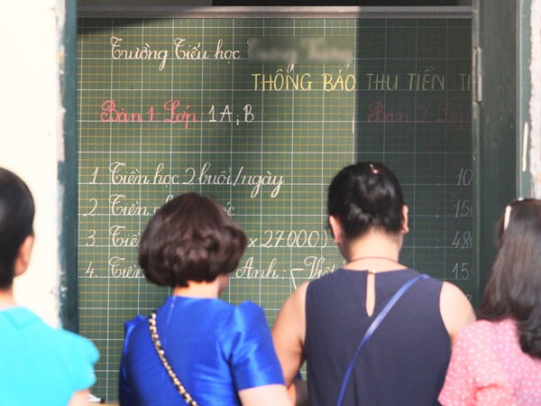Thu tiền trường đầu năm học: Vẫn thu gộp, thu quá các khoản tự nguyện ảnh 1 Thu tiền trường đầu năm học: Vẫn thu gộp, thu quá các khoản tự nguyện ảnh 1