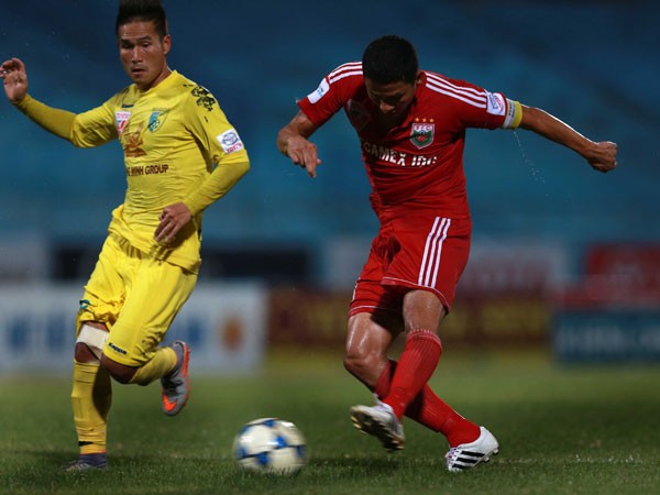 V-League: Không chuyên nghiệp từ tấm áo ảnh 1 V-League: Không chuyên nghiệp từ tấm áo ảnh 1
