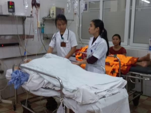 Vụ sập nhà cổ tại Hà Nội: Dốc toàn lực cứu người, khắc phục hậu quả ảnh 2 Vụ sập nhà cổ tại Hà Nội: Dốc toàn lực cứu người, khắc phục hậu quả ảnh 2