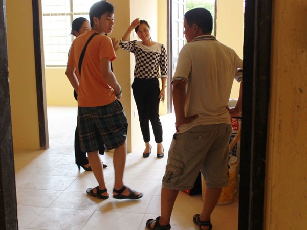 Bố trí nhà tạm cư, sớm ổn định cuộc sống cho 13 hộ dân vụ sập nhà ảnh 2 Bố trí nhà tạm cư, sớm ổn định cuộc sống cho 13 hộ dân vụ sập nhà ảnh 2