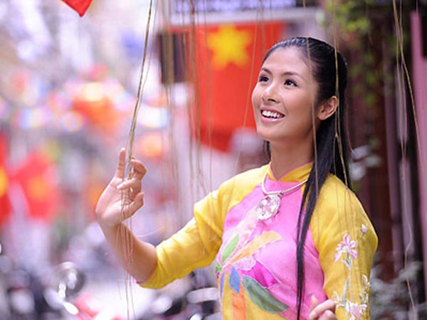 "Vầng trăng cổ tích lần thứ tám" ảnh 1 "Vầng trăng cổ tích lần thứ tám" ảnh 1