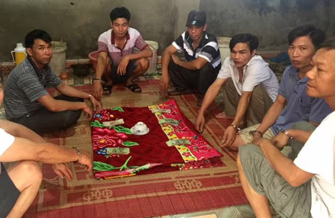 Quét sạch tệ nạn cờ bạc trong khu dân cư ảnh 2 Quét sạch tệ nạn cờ bạc trong khu dân cư ảnh 2