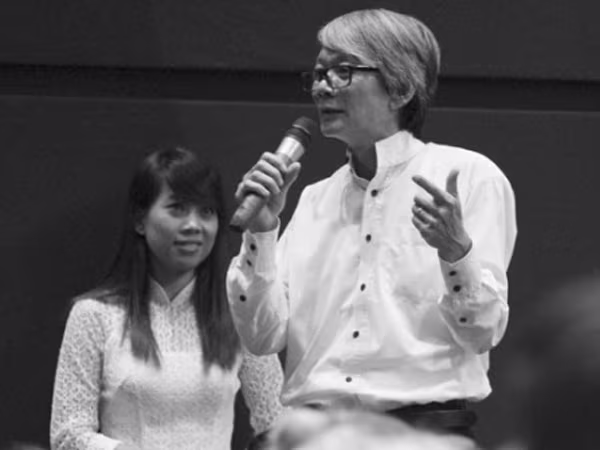 Nhà thơ Mai Linh: Truyền cảm hứng cho những người yếm thế ảnh 2 Nhà thơ Mai Linh: Truyền cảm hứng cho những người yếm thế ảnh 2