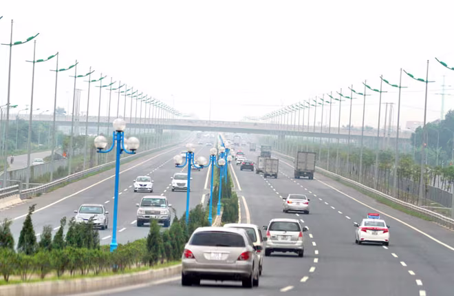 Giao thông Hà Nội: Những bước tiến đột phá ảnh 1 Giao thông Hà Nội: Những bước tiến đột phá ảnh 1