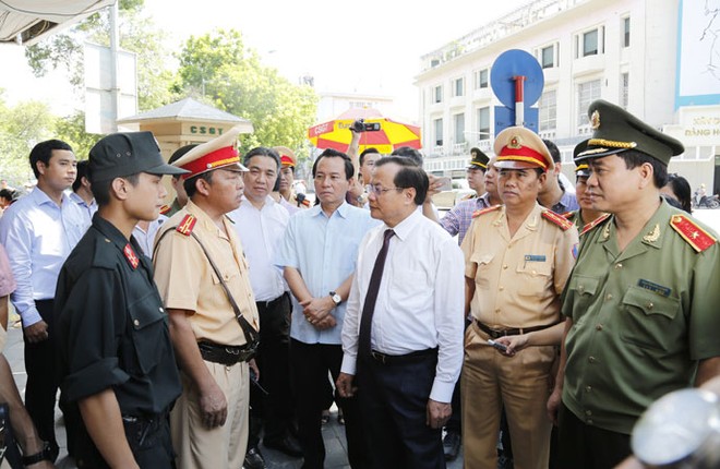 Hôm nay 2-10, Đại hội Thi đua yêu nước thành phố Hà Nội giai đoạn 2010-2015: Người tốt có ở quanh ta ảnh 1 Hôm nay 2-10, Đại hội Thi đua yêu nước thành phố Hà Nội giai đoạn 2010-2015: Người tốt có ở quanh ta ảnh 1