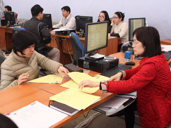 Hà Nội: Nhiều biện pháp thu hồi nợ thuế ảnh 1 Hà Nội: Nhiều biện pháp thu hồi nợ thuế ảnh 1