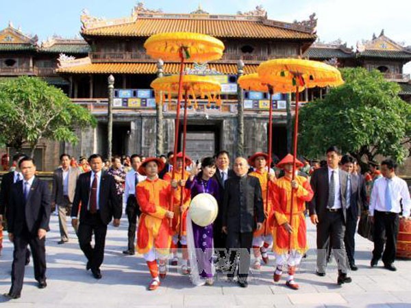 Quốc vương Campuchia thăm, nghỉ dưỡng tại Việt Nam ảnh 1 Quốc vương Campuchia thăm, nghỉ dưỡng tại Việt Nam ảnh 1