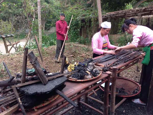 Bỏ phố lên rừng,  dựng lại "Ký ức nhà Lang" ảnh 1