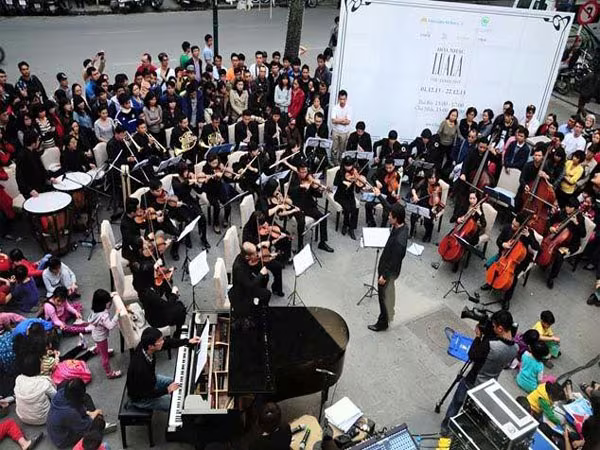 Hòa nhạc đường phố trở lại với công chúng Thủ đô ảnh 1 Hòa nhạc đường phố trở lại với công chúng Thủ đô ảnh 1