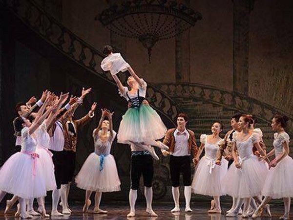 Vở ballet chào đón Giáng sinh ảnh 1 Vở ballet chào đón Giáng sinh ảnh 1