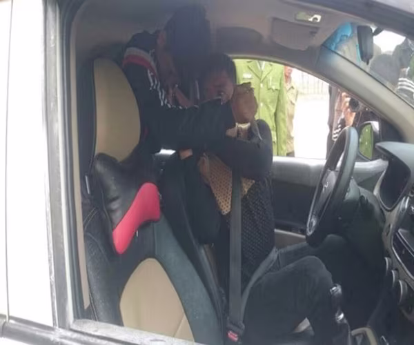 Nhờ bức phác họa chân dung, bắt gọn tên cướp taxi ảnh 2 Nhờ bức phác họa chân dung, bắt gọn tên cướp taxi ảnh 2