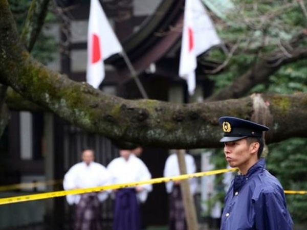 Bắt nghi phạm người Hàn Quốc gây vụ nổ ở đền Yasukuni ảnh 1 Bắt nghi phạm người Hàn Quốc gây vụ nổ ở đền Yasukuni ảnh 1