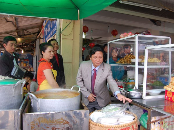An toàn thực phẩm: Chủ tịch phường phải trực tiếp kiểm tra ảnh 1 An toàn thực phẩm: Chủ tịch phường phải trực tiếp kiểm tra ảnh 1