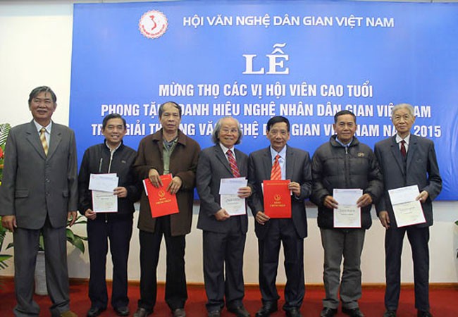 Trao giải cho công trình nghiên cứu văn nghệ dân gian ảnh 1 Trao giải cho công trình nghiên cứu văn nghệ dân gian ảnh 1