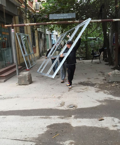 Tự dựng barie để thu phí ảnh 3 Tự dựng barie để thu phí ảnh 3