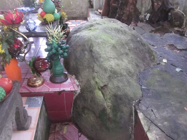 Kỳ lạ phiến đá có thể tìm lại vật nuôi bị mất  ảnh 1 Kỳ lạ phiến đá có thể tìm lại vật nuôi bị mất  ảnh 1