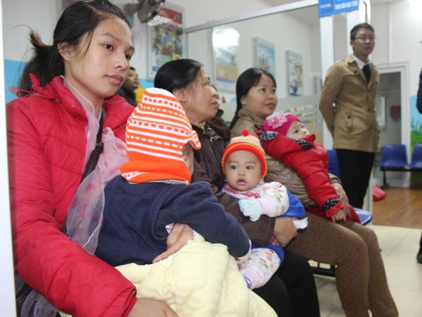 Từ 4-1-2016: Bắt đầu tiêm vaccine Pentaxim cho người đăng ký qua mạng ảnh 1 Từ 4-1-2016: Bắt đầu tiêm vaccine Pentaxim cho người đăng ký qua mạng ảnh 1