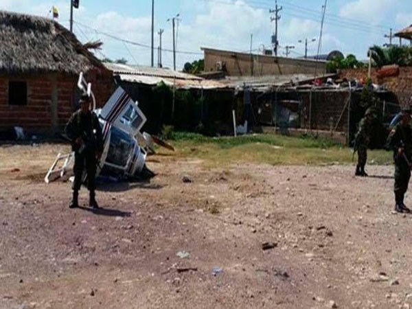 Trực thăng quân sự Venezuela bị rơi ở Colombia ảnh 1 Trực thăng quân sự Venezuela bị rơi ở Colombia ảnh 1