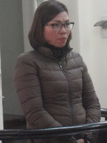 Nữ cán bộ ngân hàng "rởm" và màn kịch phát mãi tài sản ảnh 1 Nữ cán bộ ngân hàng "rởm" và màn kịch phát mãi tài sản ảnh 1