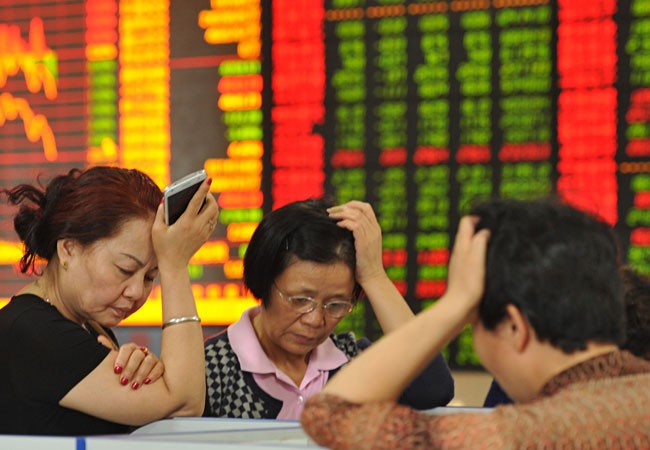 Cần liều thuốc cắt cơn hoảng loạn chứng khoán Trung Quốc ảnh 1 Cần liều thuốc cắt cơn hoảng loạn chứng khoán Trung Quốc ảnh 1