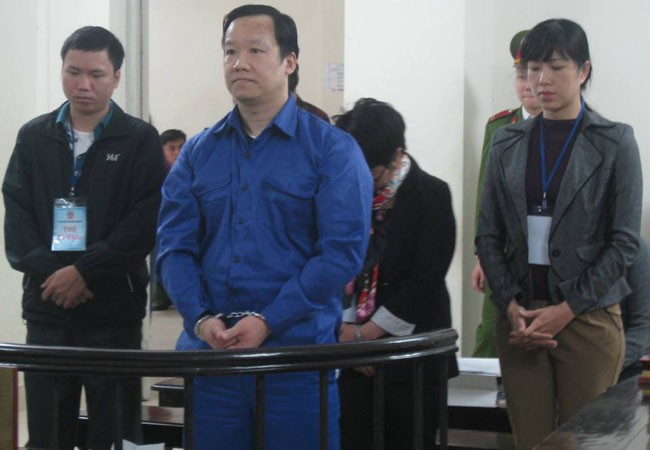 Chiếm đoạt hàng trăm tỷ đồng bằng hồ sơ vay vốn ảo ảnh 1 Chiếm đoạt hàng trăm tỷ đồng bằng hồ sơ vay vốn ảo ảnh 1
