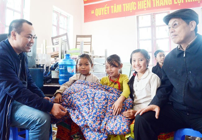 Thầy trò Hà Giang thêm ấm lòng ảnh 1 Thầy trò Hà Giang thêm ấm lòng ảnh 1