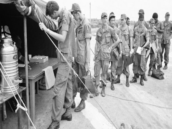 Bài học cai nghiện của lính Mỹ trong chiến tranh Việt Nam ảnh 1 Bài học cai nghiện của lính Mỹ trong chiến tranh Việt Nam ảnh 1
