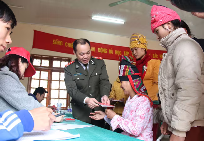 Sẻ chia những khó khăn ảnh 1 Sẻ chia những khó khăn ảnh 1