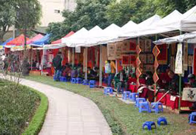 Hội chữ Xuân Bính Thân 2016: Ông đồ phải sát hạch để được cấp thẻ  ảnh 1 Hội chữ Xuân Bính Thân 2016: Ông đồ phải sát hạch để được cấp thẻ  ảnh 1