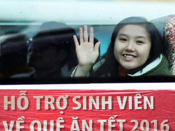 Đưa sinh viên về quê đón Tết  ảnh 7 Đưa sinh viên về quê đón Tết  ảnh 7