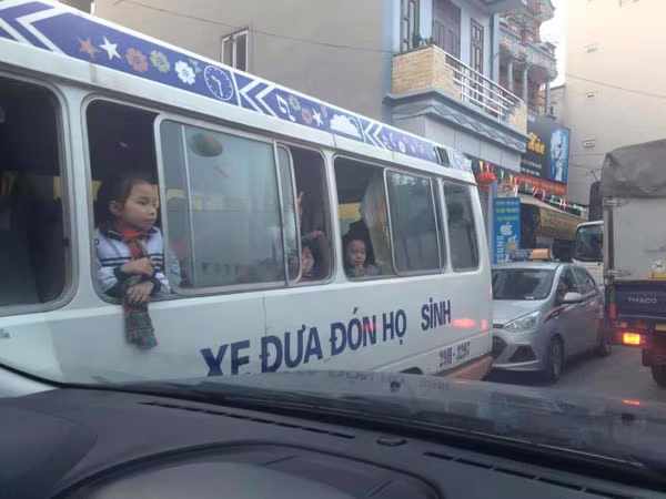 Xe hết "đát", xe ba bánh chở học sinh: Mối nguy được báo trước ảnh 1 Xe hết "đát", xe ba bánh chở học sinh: Mối nguy được báo trước ảnh 1