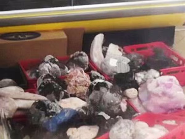 Sốc với 5 tấn thịt đông lạnh 35 năm  ảnh 1 Sốc với 5 tấn thịt đông lạnh 35 năm  ảnh 1