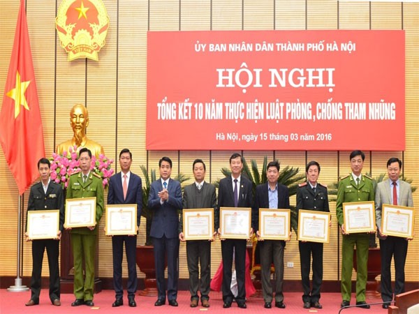 Thay thế ngay cán bộ cửa quyền, quan liêu ảnh 1 Thay thế ngay cán bộ cửa quyền, quan liêu ảnh 1