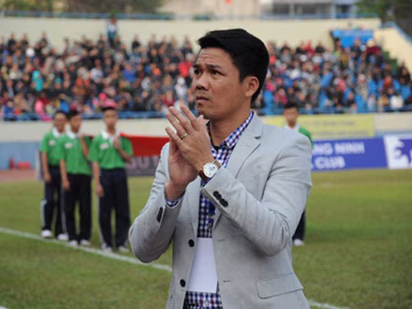 HLV trẻ V-League và cảnh "đời thừa" ảnh 1 HLV trẻ V-League và cảnh "đời thừa" ảnh 1