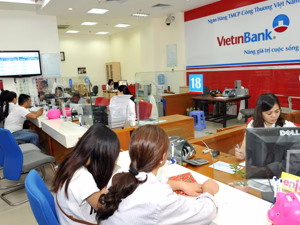 Ngân hàng lớn vào cuộc đua lãi suất ảnh 1 Ngân hàng lớn vào cuộc đua lãi suất ảnh 1