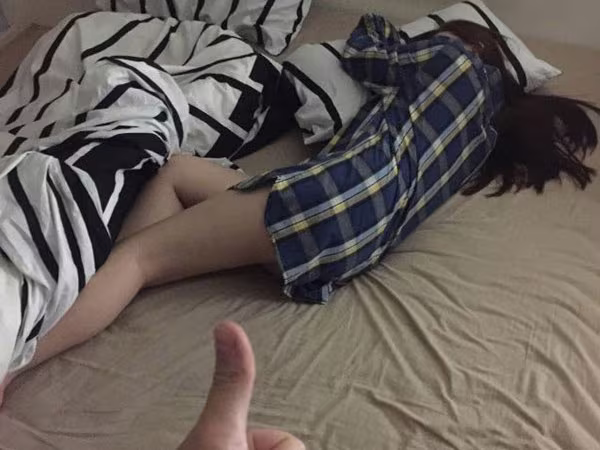 Khi "chiến tích" yêu đương được phơi bày trên mạng ảnh 1 Khi "chiến tích" yêu đương được phơi bày trên mạng ảnh 1