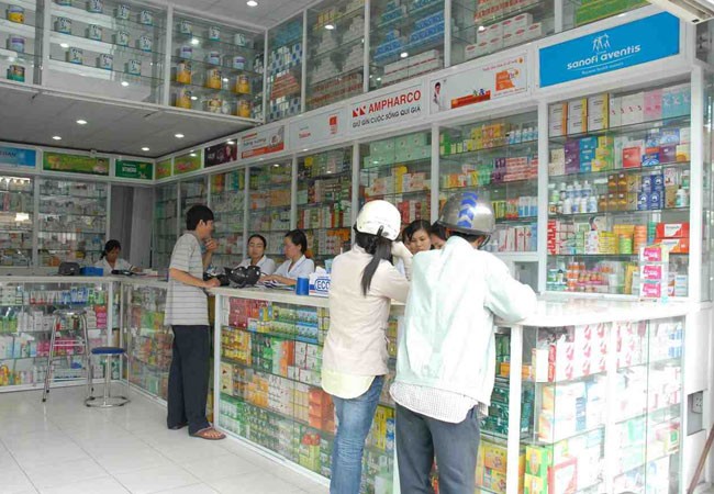 Thuốc nhập 4,5 triệu đồng/ hộp, đến tay dân giá lên...14 triệu đồng ảnh 1 Thuốc nhập 4,5 triệu đồng/ hộp, đến tay dân giá lên...14 triệu đồng ảnh 1