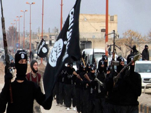 Hàng loạt tướng lĩnh IS ôm tiền trốn khỏi Mosul ảnh 1 Hàng loạt tướng lĩnh IS ôm tiền trốn khỏi Mosul ảnh 1